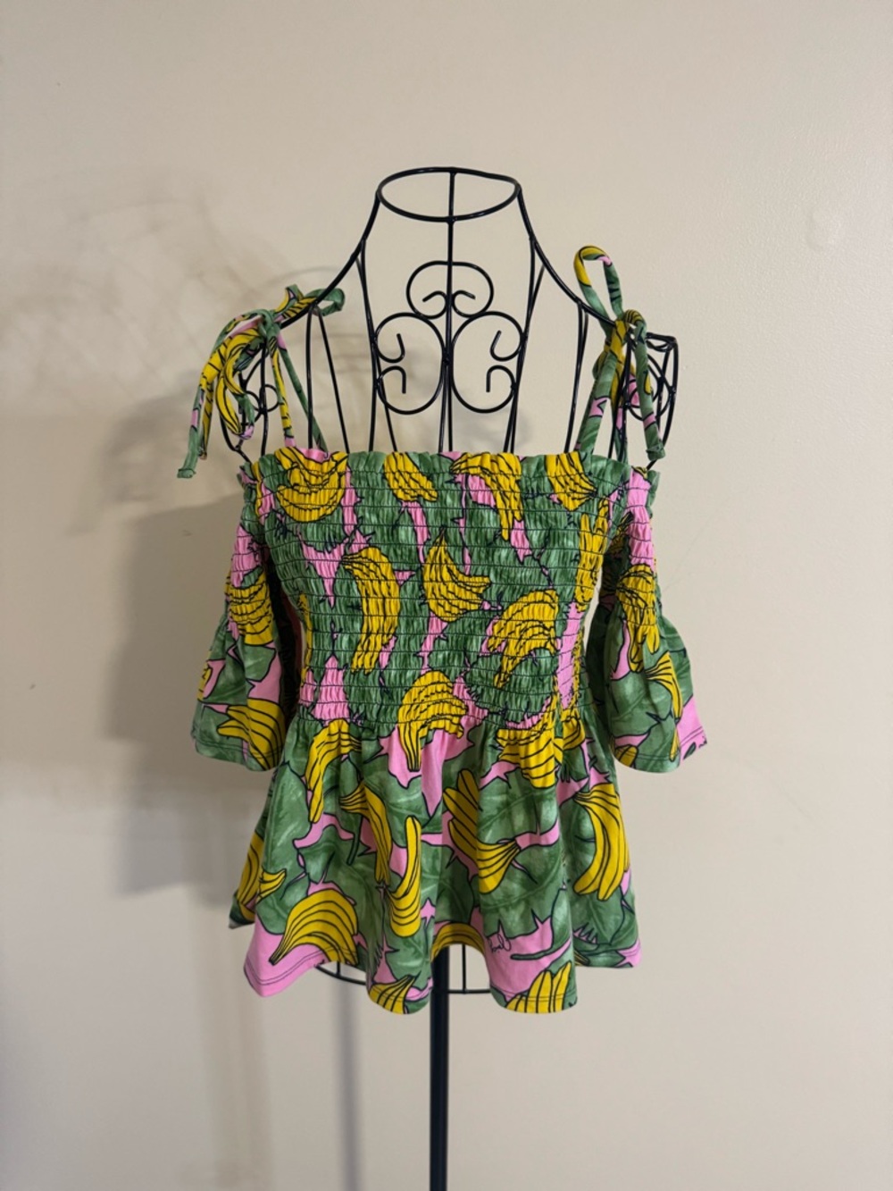 Juicy by Juicy Couture Banana 🍌 Off The Shoulder Top Size Small